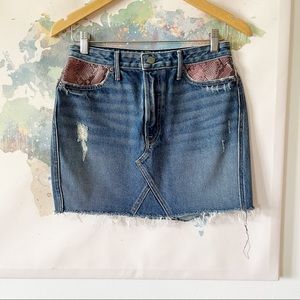 Grlfrnd Jeans Size 28 Eva Skirt Denim Mini Spaced Out Wash Raw Hem Snakeskin